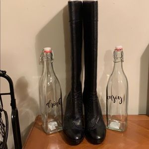 Size 5 1/2 Micheal Kors black pebble leath…